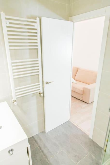 Centrico Apartamento Bien Ubicado Para 5, 3 Hab Alcobendas Luaran gambar